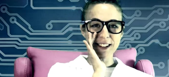 Spot Asistente Virtual de Fama Sofas